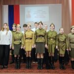 Пять девчат и старшина